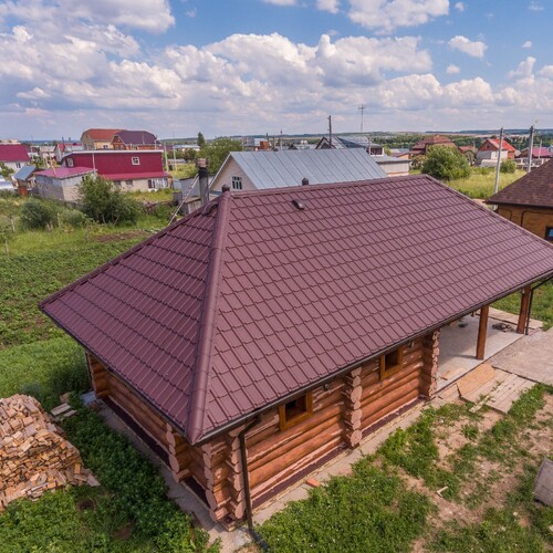 Шатровая крыша из металлочерепицы